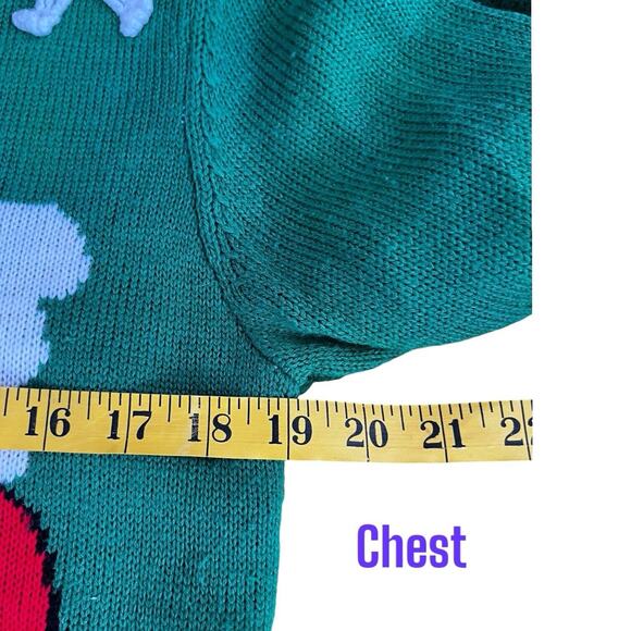 Christmas Ugly Sweater Woman's Santa Mrs Claus Cookies Green W Snowflakes Sz XL - Picture 8 of 11